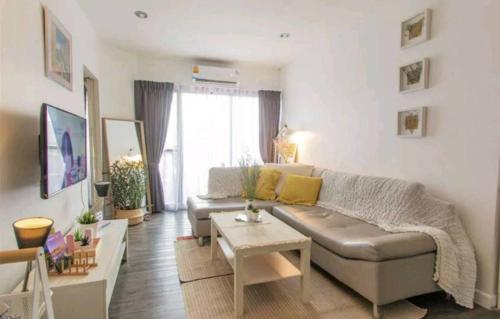 Cozy 1br walk to BTS and Airport Rail Link Close to Malls G7