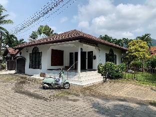 Cozy 2 bedroom home with a lovely garden