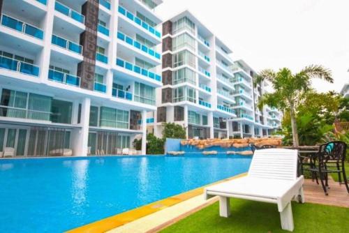 Cozy Condo with Pool View near Hua Hin Beach