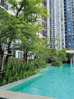 Cozy Poolside Room in Prime Location OnNut Bangkok