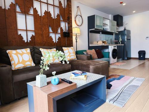 Cozy &amp; Spacious 73sqm 2BR The Astra Suite