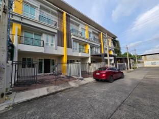 Cozy Stay near Suvarnabhumi Airport