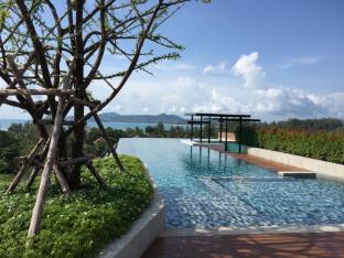 Cozy Surin beach Condo with pool & gym 207