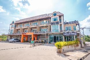 Crystal Place Buayai