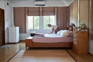 (D-Day) Baan Klangsuan , Private room for 4 pax