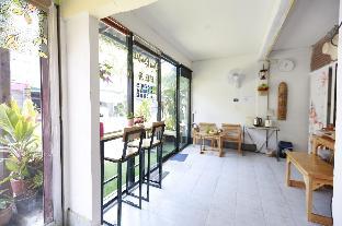 D House Hostel