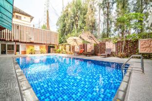 Dancenter Luxury Underwater World Pattaya