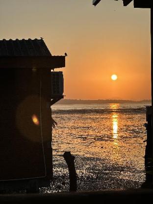 Deep House Sea View 2