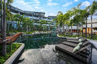 Deluxe apartment with sea view and jacuzzi!
