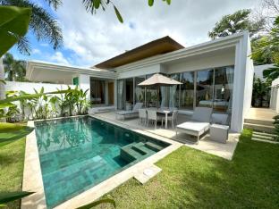 Deluxe pool villa at Trichada Tropical