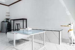 Deluxe private room 2