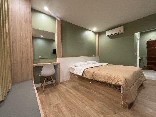 Denest Boutique Home C8