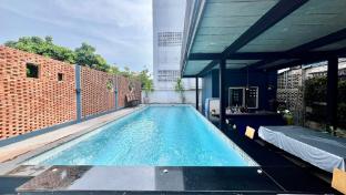 Deva Hostel &amp; Relax Pool