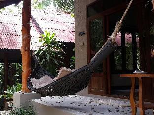 Dolphin Bungalows