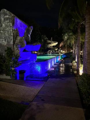 DOWNTOWN SEAVIEW 1104