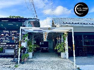 Eclipse Hostel and Bar