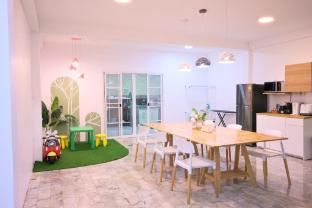 Eco-friendly house ,Game,near street food-old town