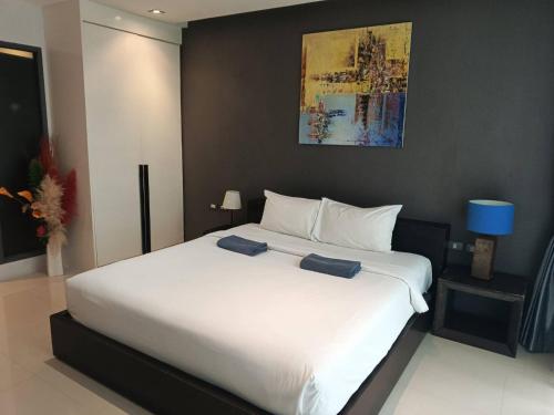 Emerald Terrace Condo 2A-Studio Garden View by PSR