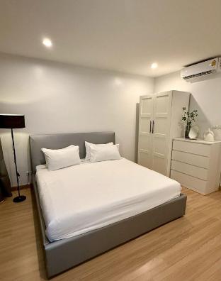 Entire Home Near Airport • 20 Mins to Downtown