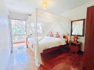 Entire Townhouse Two Bedrooms Heart of Old City