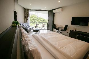 Escape Condominiums Beachfront Suite - E224