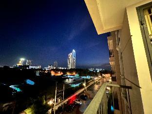 Espana 1 bed City View by Thita