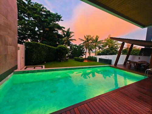 拉威Eva11三卧沙滩别墅 出门就是大海 三个卧室都是海景独卫