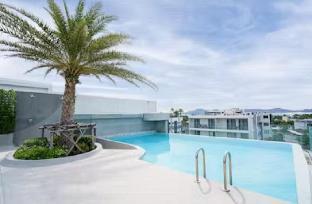 Exceptionnel et Rare ! Noon Village