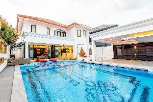 Exquisite Pool Villa K - Pattaya 6BD Pool Villa