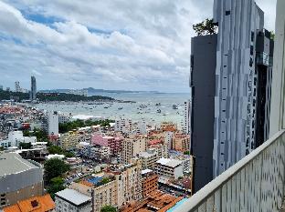 F27 High Floor Big balcony Rooftop infinity pool