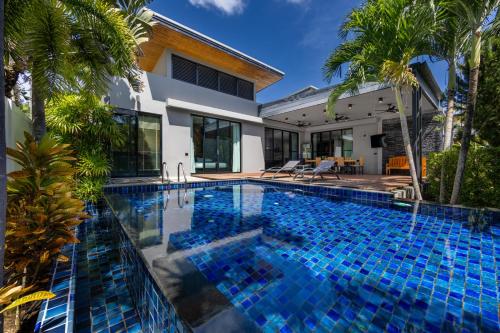 Fam Villa with Private Pool Near Nai Harn Beach by TropicLook