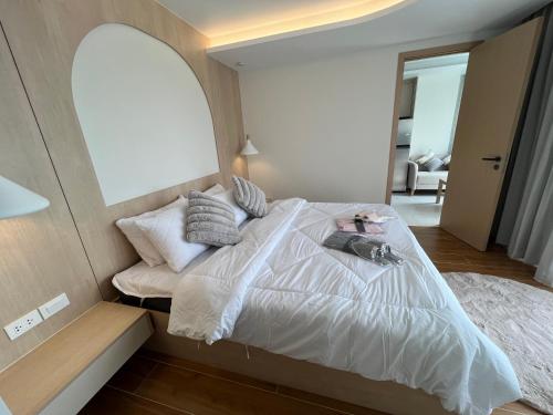 Fantasea World Kamala 1 Bed &amp; Living Room Balcony
