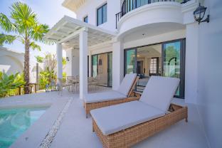 Fifth Element Pool Villa by NLA