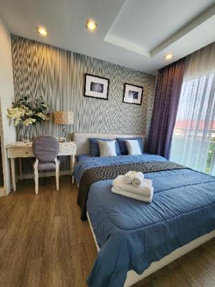 Finn Room @ The bluX condo