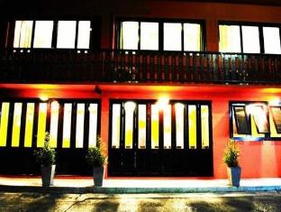Focal Local Bed & Breakfast
