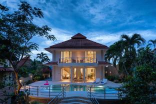 Four Bed Pool Villa Steps from the Beach (KBR34)