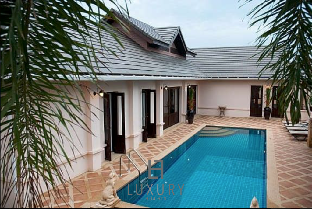 Four Bedroom Private Bali Style Villa (HH6)