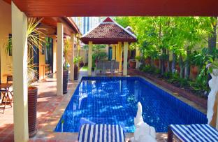 Four Bedroom Villa Private Pool BBQ &amp; Free Parking