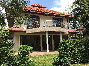 Four Bedroomed Villa TG33-Beachfront Resort SDV284