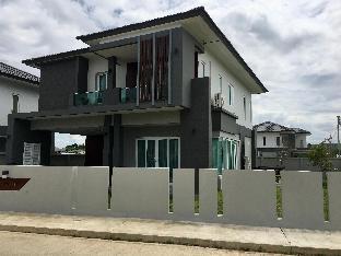 Freshly hill house