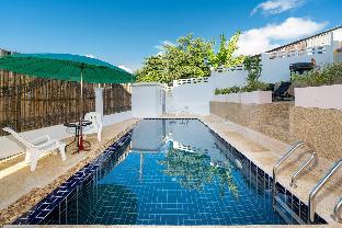 Golden Sands Villa, 15 minutes walk to beach.