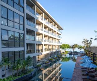 Golden Tulip Pattaya Beachfront Resort