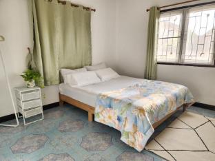Good Vibe House Sattahip Holiday Home