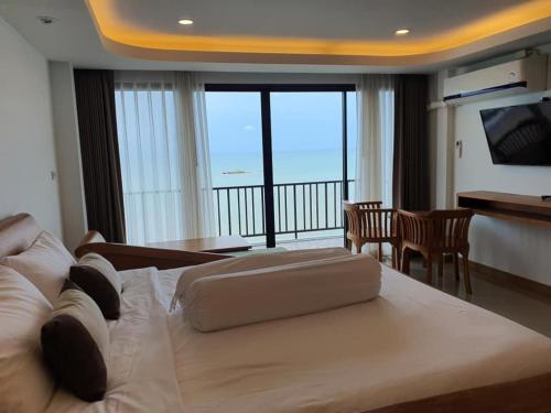 Grace Seaview บ้านพักส่วนตัว 3 ห้องนอน วิวทะเล หาดพลา