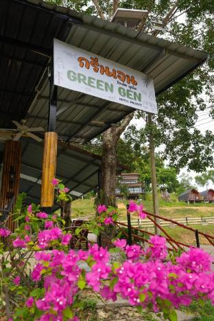 Green Gen Hotel Phuket bed in 4-bed mixed room 2