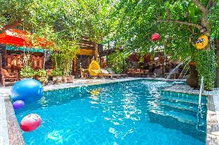 Green Lushy Home 15BR  Sleeps 32 w/Pool&amp;Breakfast