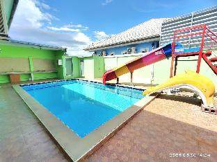 Green tea pool villa