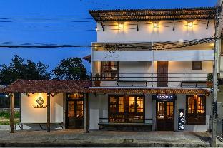 Hanuman Boutique Stay & Eatery for 8 people