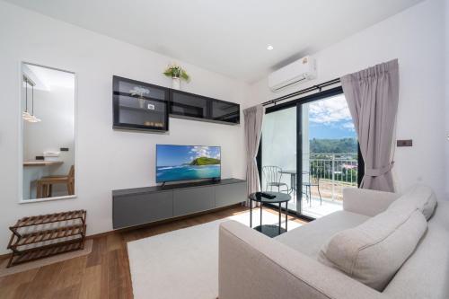 Harmony &amp; Luxury Brand-New Apartment TTH JU608! Just 10 min walk Picturesque Naiyang Beach