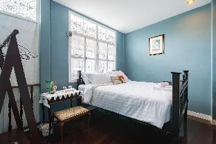 Heritage Shophouse in Yaowaraj, Bkk (room no.3/2)